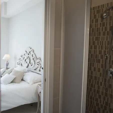 Donna Ada Bed & Breakfast 3*